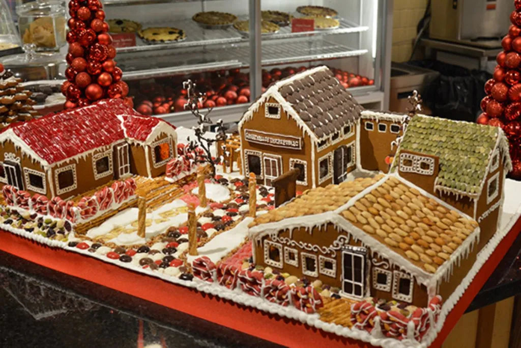 Holiday Tiny Houses - Ginger Bread House